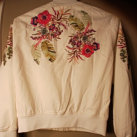 RACHEL ROY Winter White Large Floral Embroidered Bomber Jacket Outerwear - Picture 4 of 7